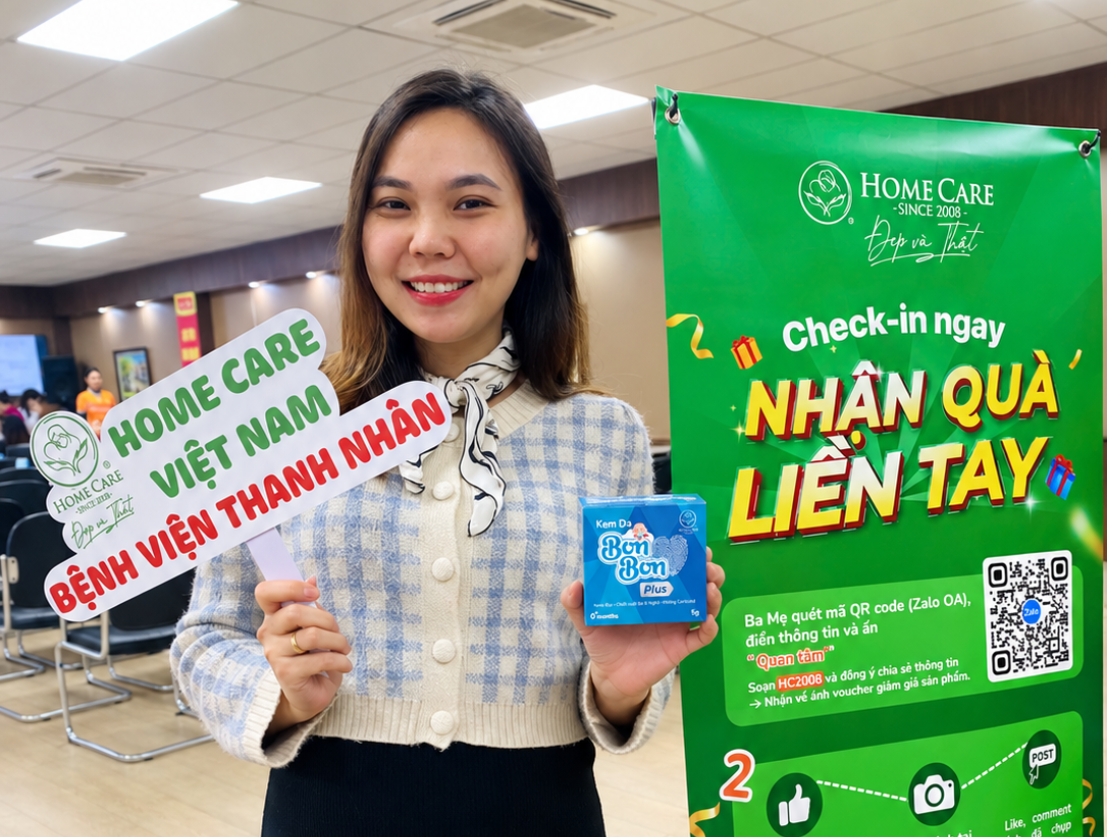 Mẹ bỉm check-in nhận quà Bon Bon tại hội thảo